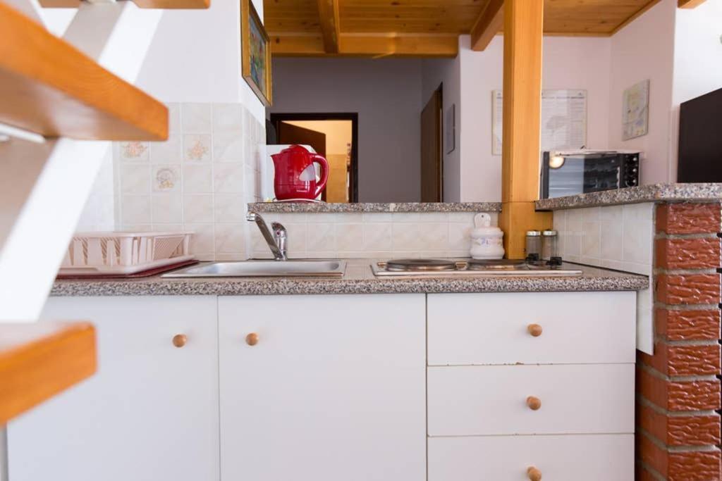 Apartment With Terace And Sea View Marica Krk Town Exterior foto